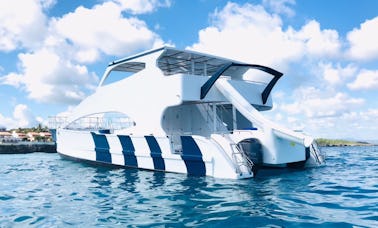 🛥🤩 プエルトプラタのSOSUAでの豪華ヨットパーティーセーリングとスイミング。