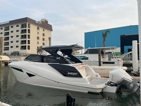 SWFL fait du yachting sur les meilleures eaux !