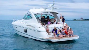Location de yacht de luxe 52' Cruisers Yachts 500 Express à Chicago, Illinois