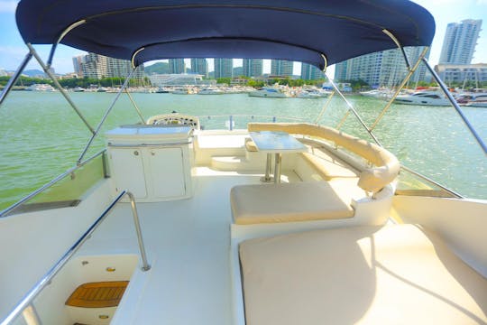 63ft Luxury Yacht Rental in Sanya