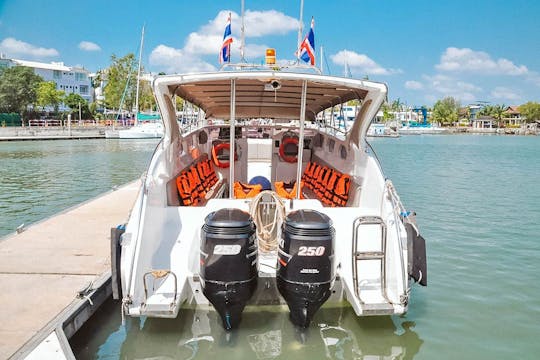 ¡Prepárate para disfrutar de un recorrido en lancha rápida lleno de adrenalina a las islas Phi Phi!