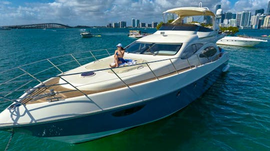 70ft Beutiful Azimut Yacht W/2 Jet Ski Included in Miami for up to 13 guests!