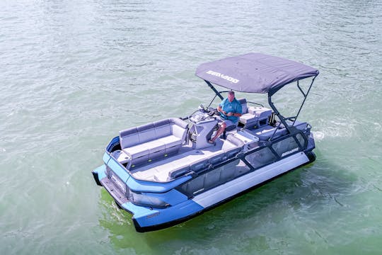 Switch Cruise Pontoon 21' 230 Hp for rent in Belle River Ontario -  CANADA ONLY!