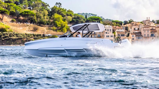 Exclusive and Luxurious 25ft Axopar Boat for up to 6 