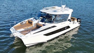 "Giliane's Island" Yacht Charter in St.Petersburg, FL