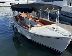 21' Luxury Electric Duffy Boat