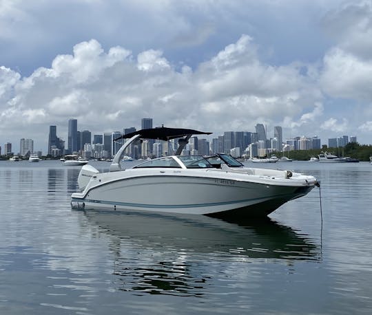  ☀️ Découvrez la magie de Miami dans un hôtel de 27 pieds Quatre victoires 🚤