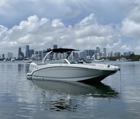  ☀️ Experimente a magia de Miami em 27 pés. Quatro vitórias 🚤