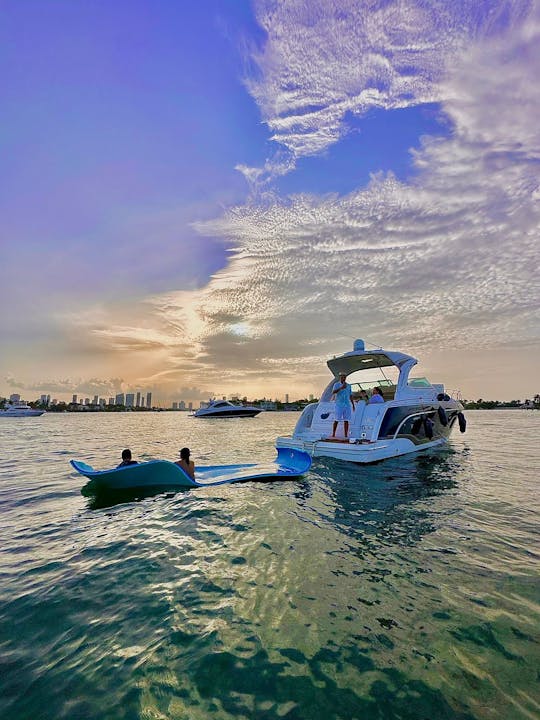 Formula 40 ft GRINGA BOAT . Very Clean, 5 star customer service !
