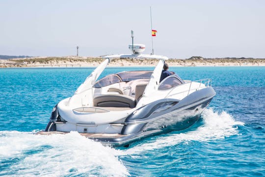 ¡Oferta de la semana! Yate Sunseeker de 40 pies en alquiler en Ibiza, España.