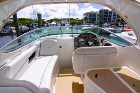 32' Luxurious Yacht Certified Express Cruiser