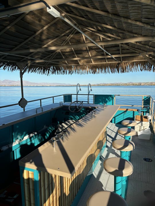 Barco-bar de festas de 26 pés por 11,6 pés de largura com banheiro e karaokê na cidade de Lake Havasu