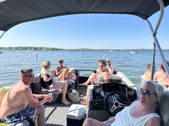 Bahía de Spring Park, Lago Minnetonka Bennington 218 SL