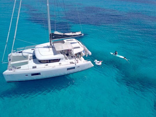 Catamarán espacioso tipo laguna de 42 pies en Cruz de Huanacaxtle, Nayarit 