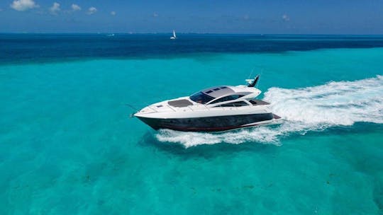 Sunseeker 64’ with Superyacht Crew. Visit Isla Mujeres in Style!