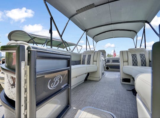 28’ Barletta Tritoon Rental in Miami, Florida