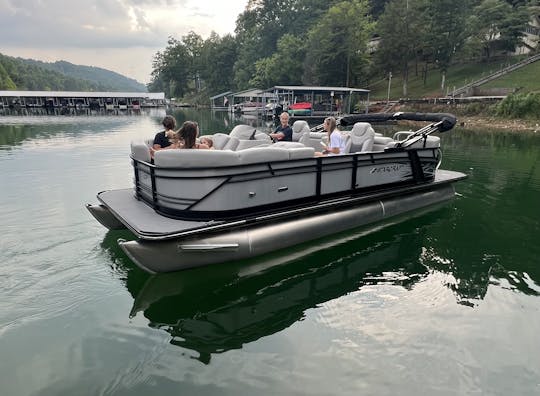 Tritoon de 23 pieds à Norris Lake, Tennessee, avec moteur de 250 ch
