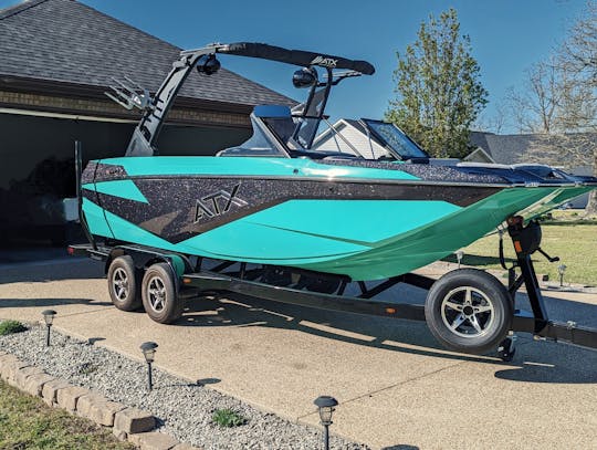 Captained Wakesurf Boat for Cruise/Surf/Swimming at Beaver Lake