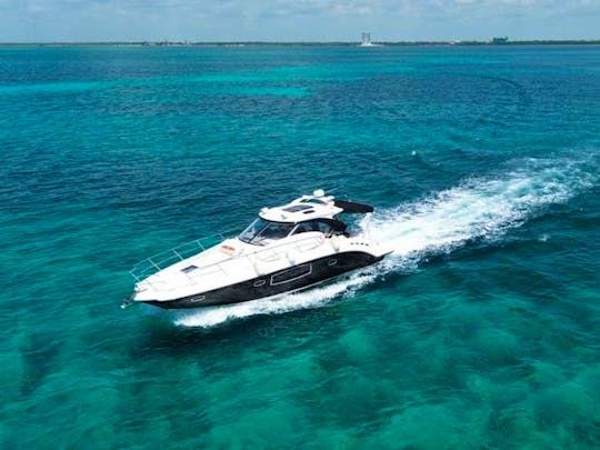 ☀️🛥️ 42ft Motor Yacht Rental in Cancún