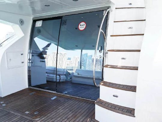 Majesty 60 pieds, yacht de luxe pour 25 invités