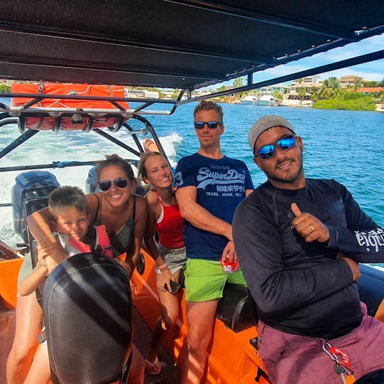 Adrenaline experience! Charter 30ft Powerboat RIB in Curaçao (max. 8 pax)