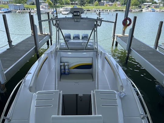 35ft Center Console for daytime cruises, big lake fishing and weekend adventures