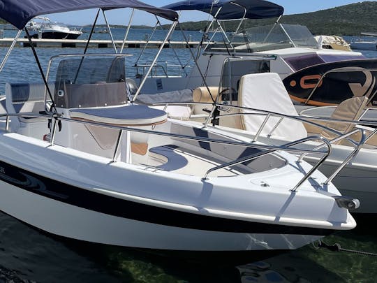 Barca Italmar 19 Powerboat with 40hp outboard - max 7 people