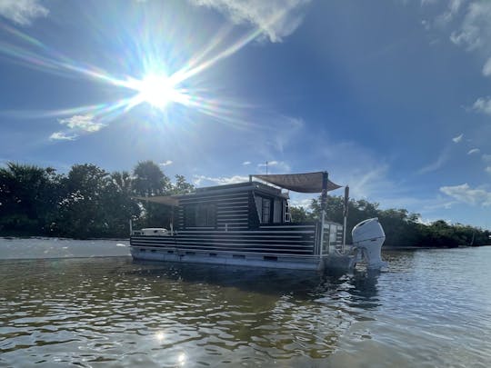 Pontón de 32 pies de largo con aire acondicionado y baño