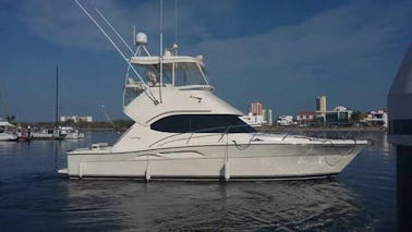 Hatteras 42ft Yacht for up to 12 people! Exclusive experience