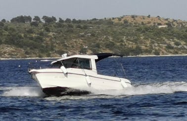 Sas Vektor 700 Zadar Speedboat