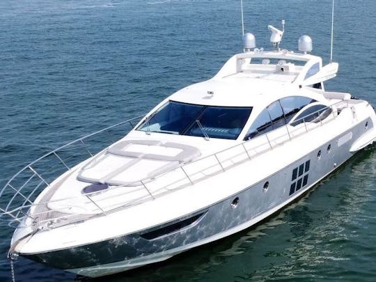 Profitez de Miami dans le magnifique Azimut de 62 pieds !