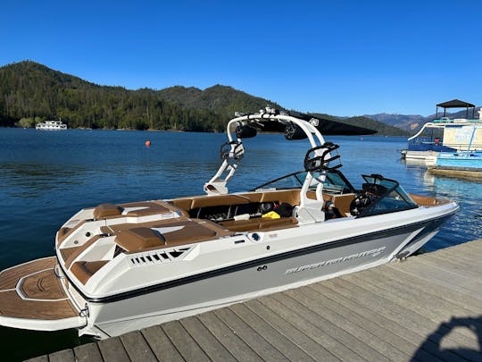 Nautique GS 22 Wake boat w/ captain on Lake Tahoe