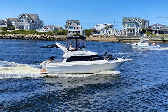 30ft Bayliner Yacth Rent in Boston Ma