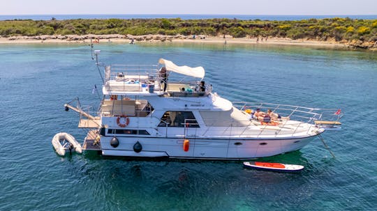 Gloria luxury yacht, Kefalonia, Greece