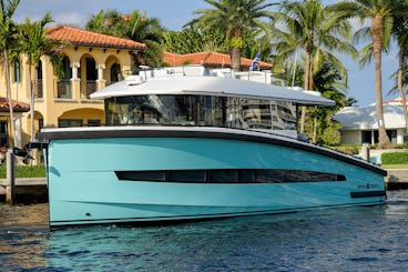  Gorgeous New 56ft Dutch Craft - Water Toys Included!