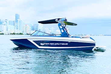 Bote deportivo Captained Nautique Wake - Equipo completo incluido - Miami