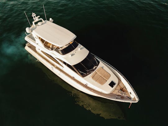Beautiful Azimut 70ft Mega Yacht With Food And Drinks Special Package