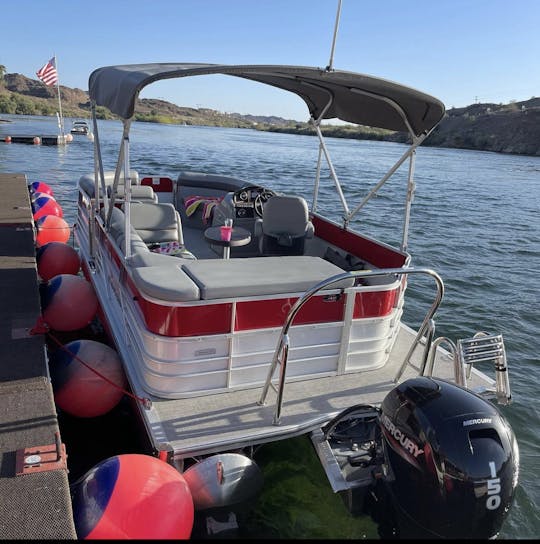 Plateau de luxe Berkshire de 23 pieds 2021 à louer dans la ville de Lake Havasu en Arizona