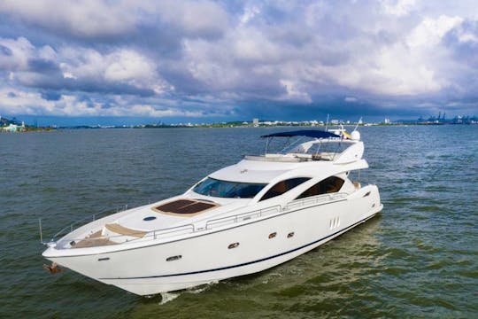 Martlet, Sunseeker 82' luxury mega yacht ideal for family or party plan