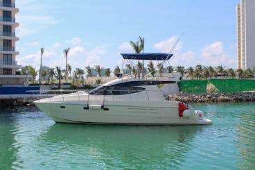 Yate Azimut GMB40AZFB de 40' en Cancún Económico y cómodo