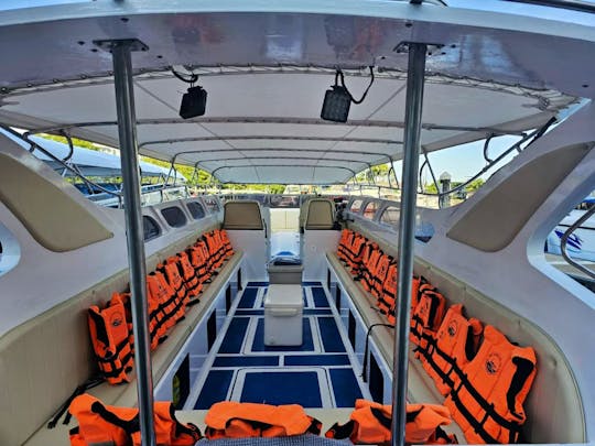 Hot! Phi Phi islands hopping with 37ft 