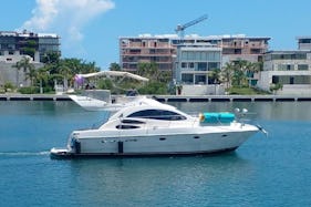 Azimut 40 ft  in Puerto Cancún