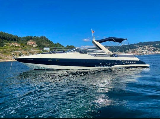 SUNSEEKER YACHT RENTAL ALL INCLUDED IN THE PRICE: Fuel, Skipper, Drinks