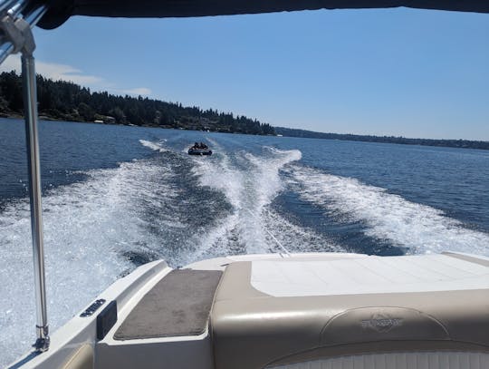 20' Stingray Deck Boat in Mercer Island, Lake Washington