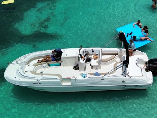 Discover the Island's, South Paradise aboard our Pontoon Catamaran 27ft !!