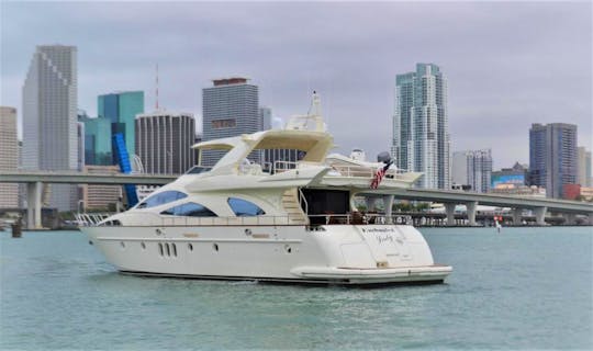Amazing 85 feet Azimut fly bridge yacht in Cancún,up to 20 guests Free  jetski!!