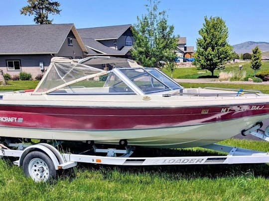 StarCraft Bowrider de 16 pés com motor MerCruiser de 300 cv