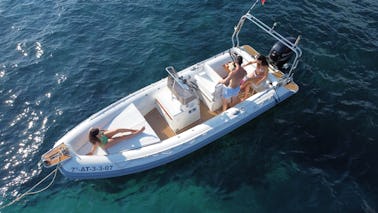 Gommonautica G65 RIB for 8, perfect for cruising the Golf of Rosas