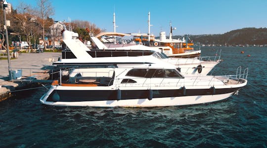 Comfortable 55ft Yacht Charter