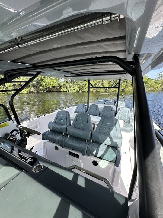Barco divertido de luxo Axopar de 37 pés